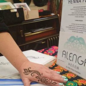 Alenga hennafestés a ficakban