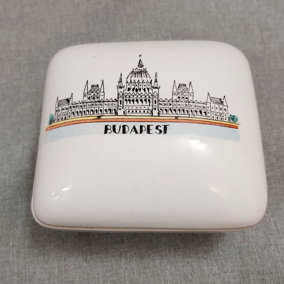 Budapest Parlament retro szuvenír bonbonier