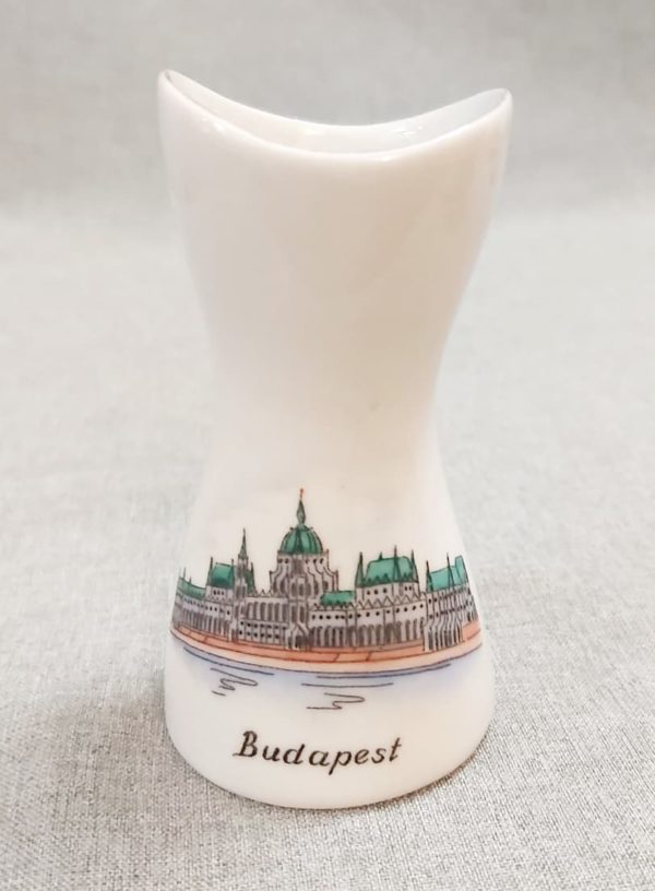 Budapest Parlament retro Aquincum váza