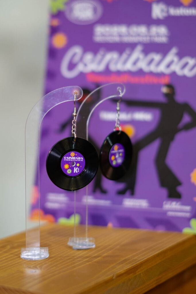 Csinibaba egyedi limitált fülbevaló
