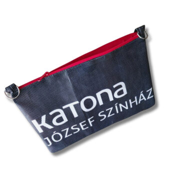 Neszesszer Katona