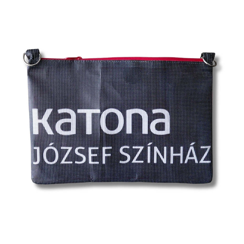 Neszesszer Katona